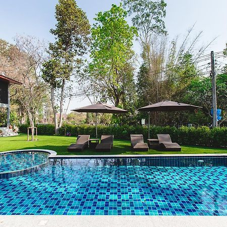 Stucco Loft Residency Otel Chiang Mai Dış mekan fotoğraf