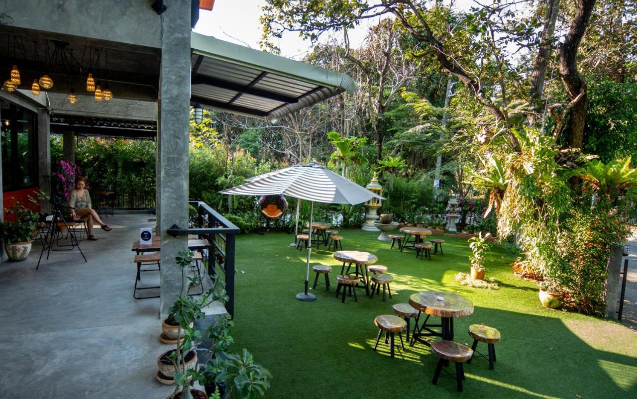 Stucco Loft Residency Otel Chiang Mai Dış mekan fotoğraf