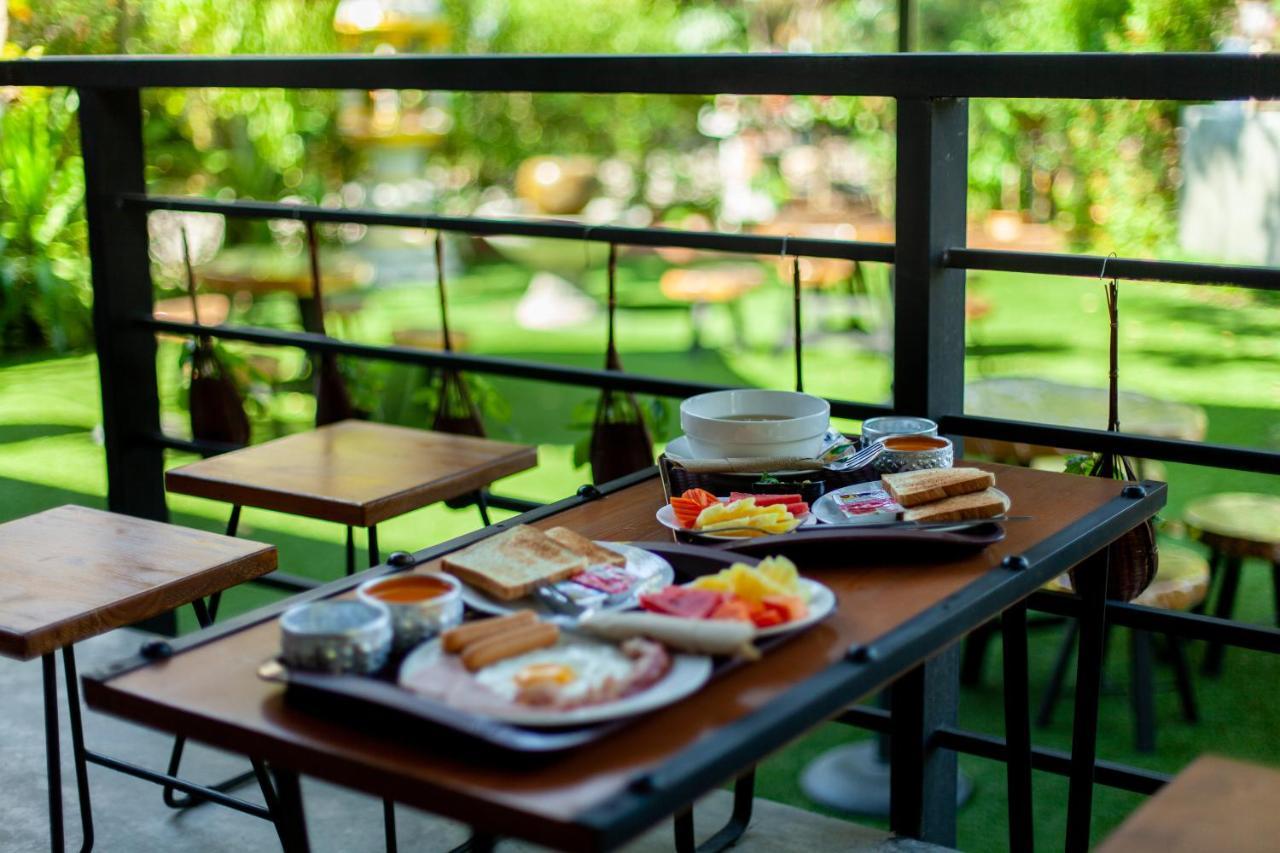 Stucco Loft Residency Otel Chiang Mai Dış mekan fotoğraf