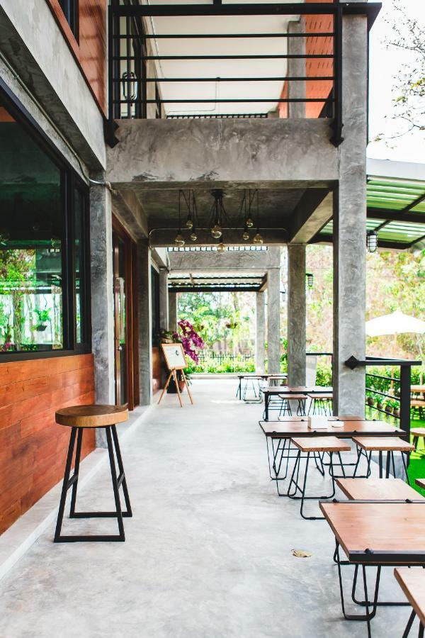 Stucco Loft Residency Otel Chiang Mai Dış mekan fotoğraf